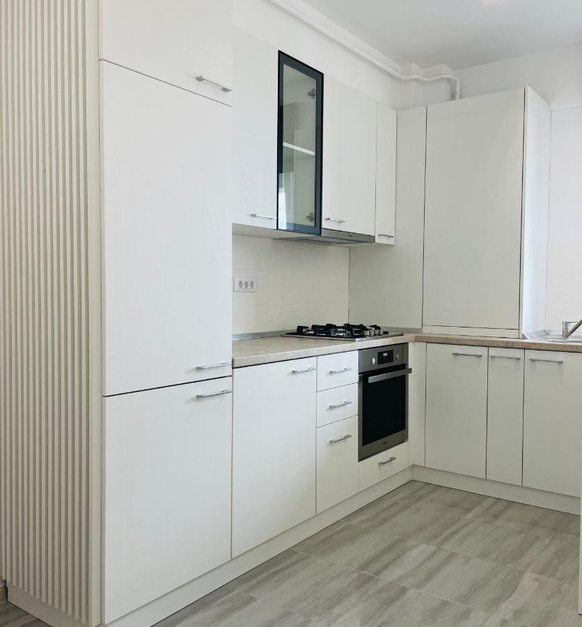 Q Royal Apartment - Palas Center Iasi Eksteriør billede